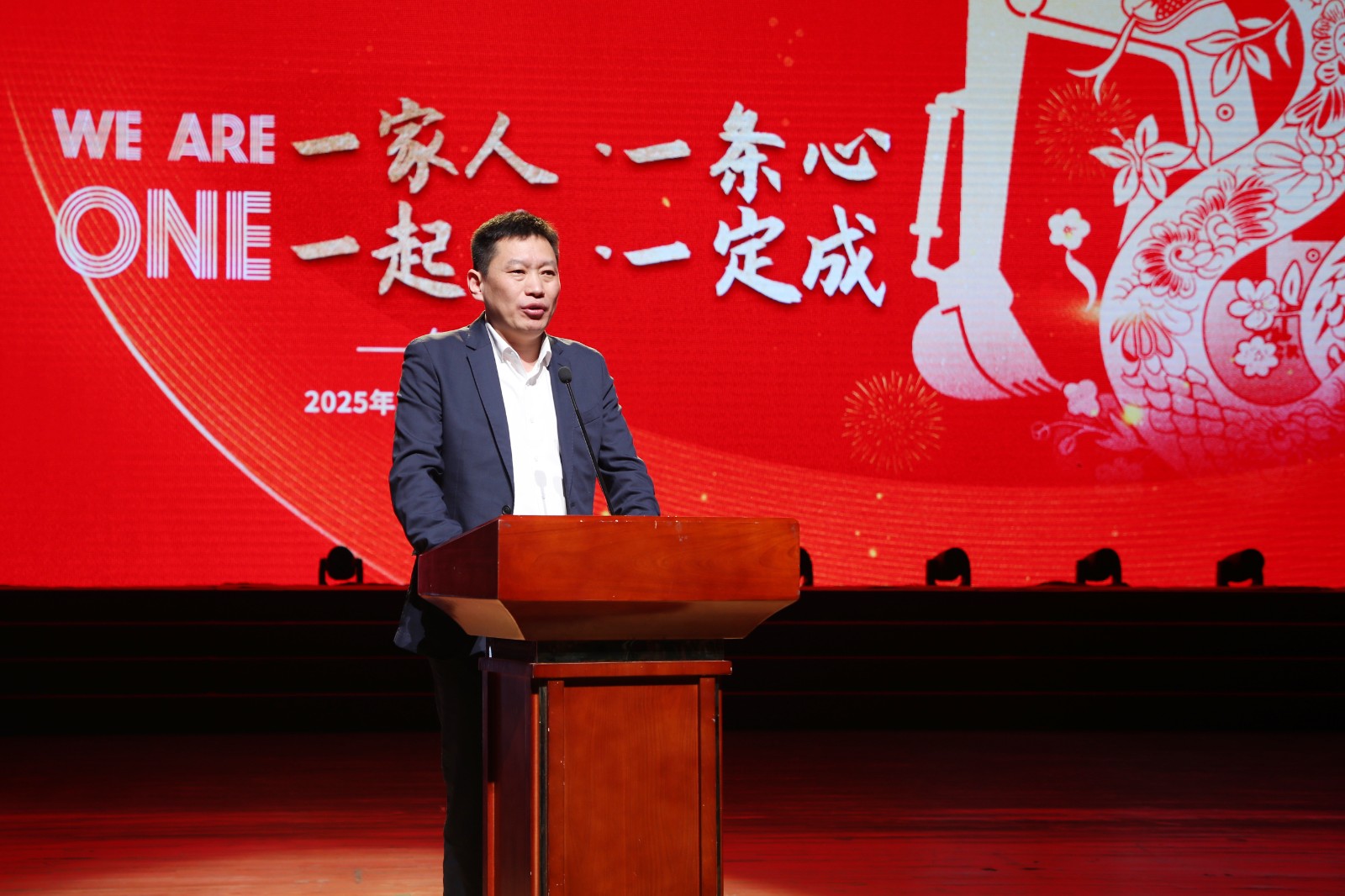 1.李总.jpg